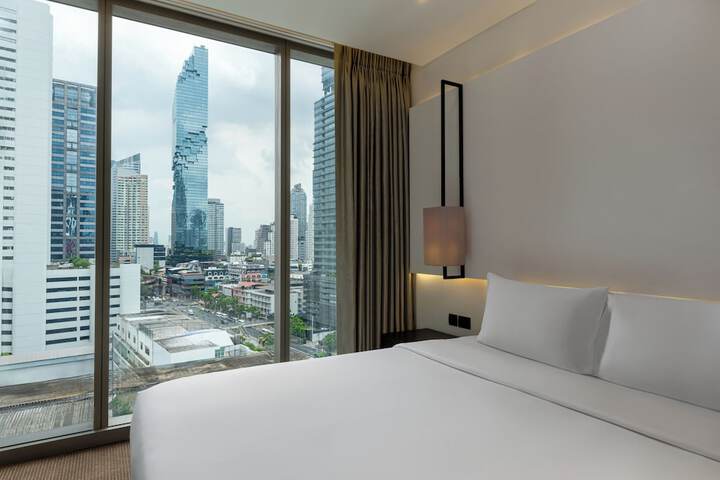 Room 32 of 122