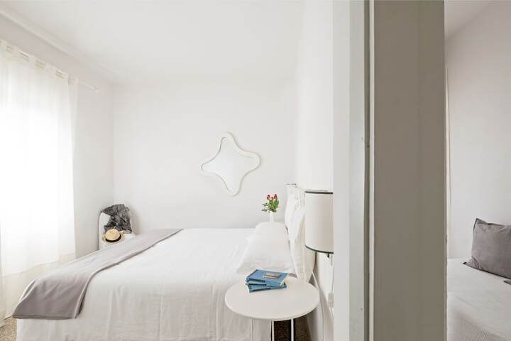 Room 14 of 19