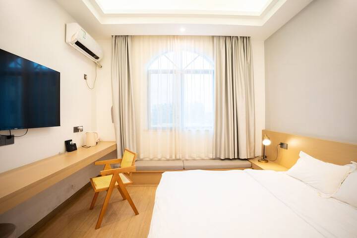Room 14 of 49