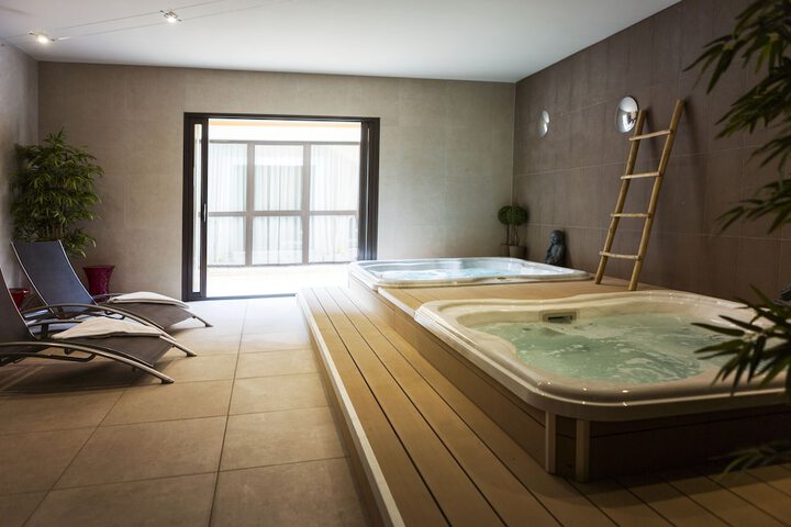 Spa 34 of 51