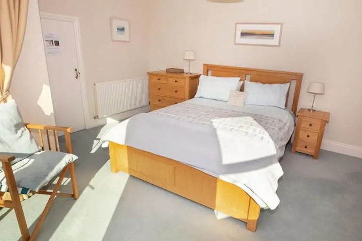 Room 2 of 14