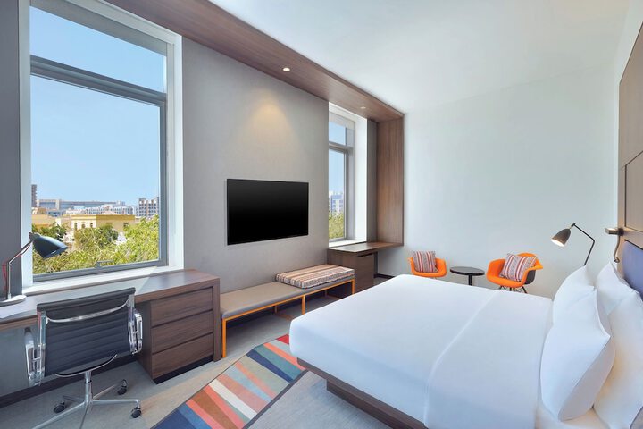 Room 10 of 50