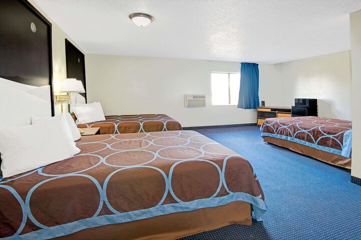 Room 3 of 13
