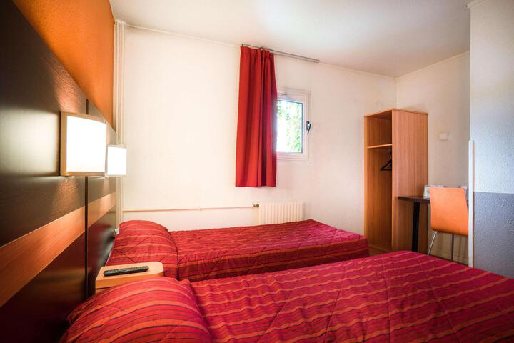 Room 31 of 39