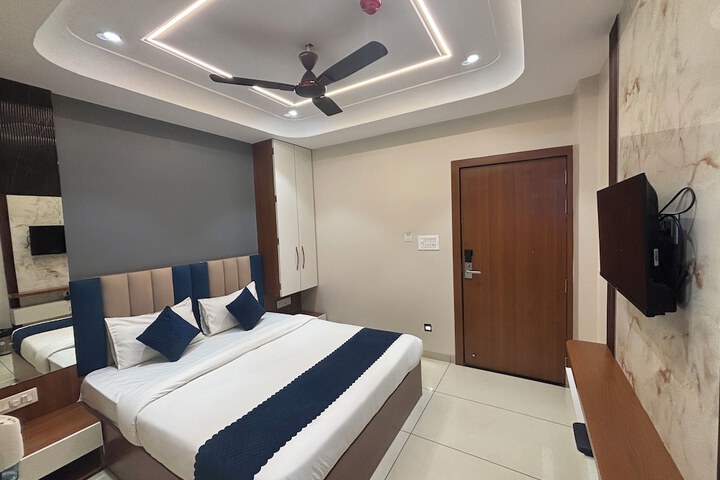 Room 15 of 56