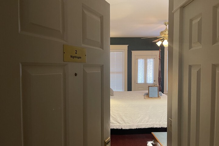 Room 30 of 67
