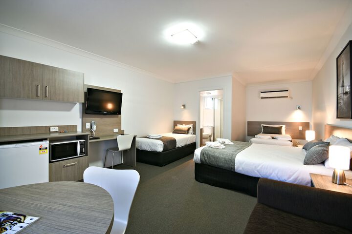 Room 3 of 22
