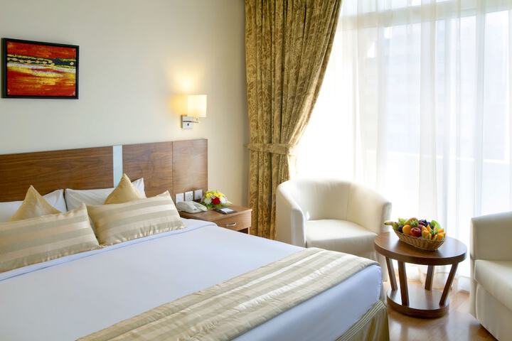 Room 20 of 38