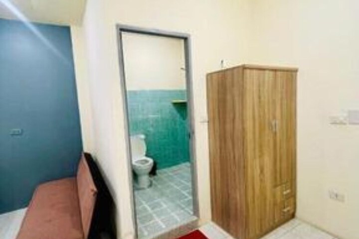 Room 16 of 53