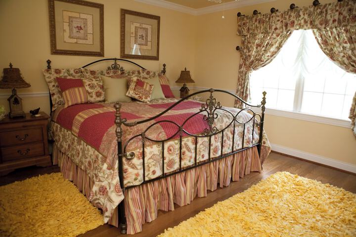 Room 5 of 94