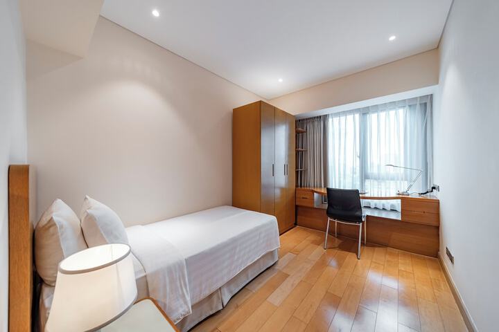 Room 14 of 73