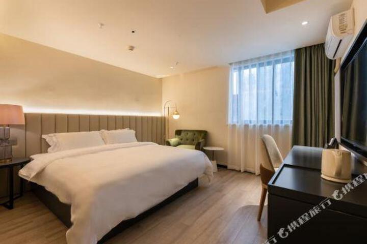 NEC Shang Hotel(Guanqian Linton Road subway station store)