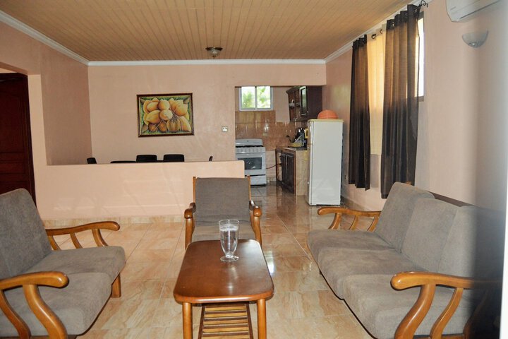 Lounge 29 of 50