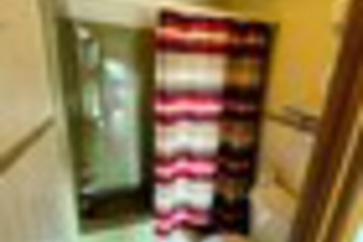 Room 74 of 102
