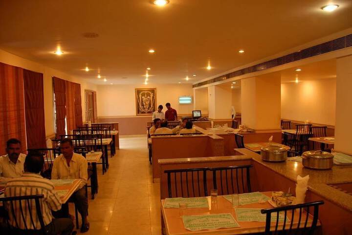 Dining Photos