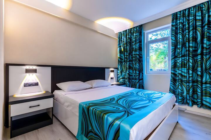 Room 2 of 36