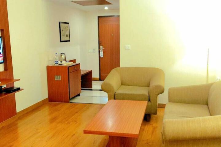 Room 13 of 48