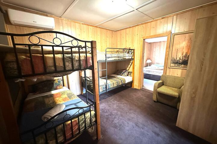 Room 44 of 180