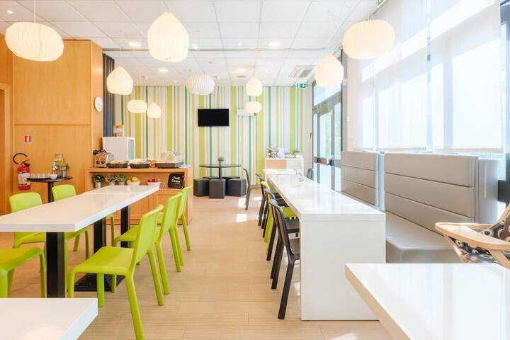 Dining Photos