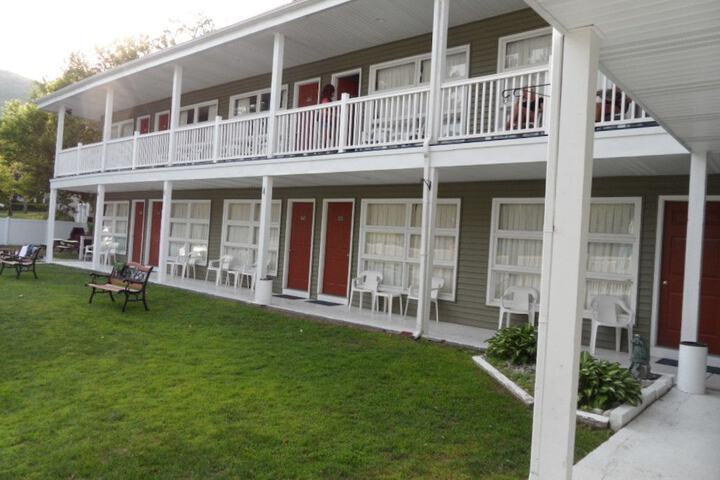 Hotel 76 of 83