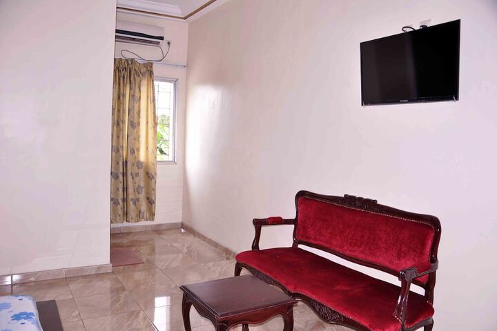 Room 2 of 30