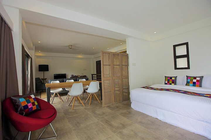 Room 16 of 75