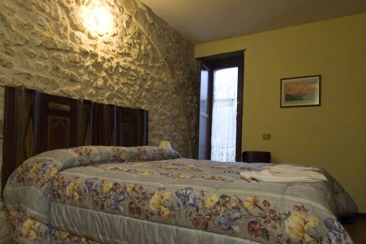 Room 3 of 59