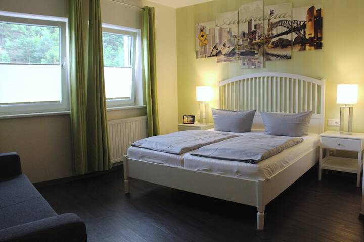 Room 4 of 68
