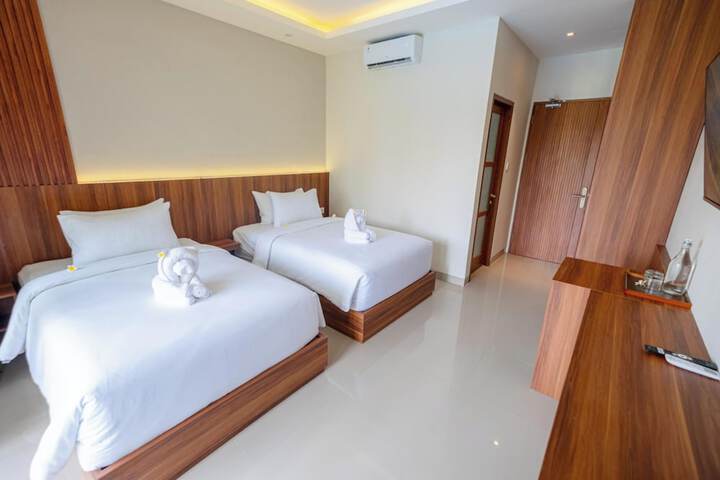 Room 5 of 105