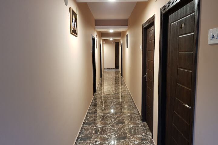 Ballroom/Hall 37 of 39