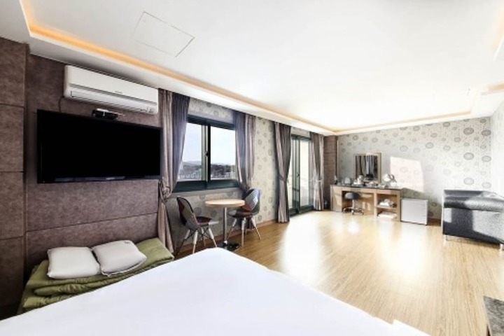 Room 48 of 88