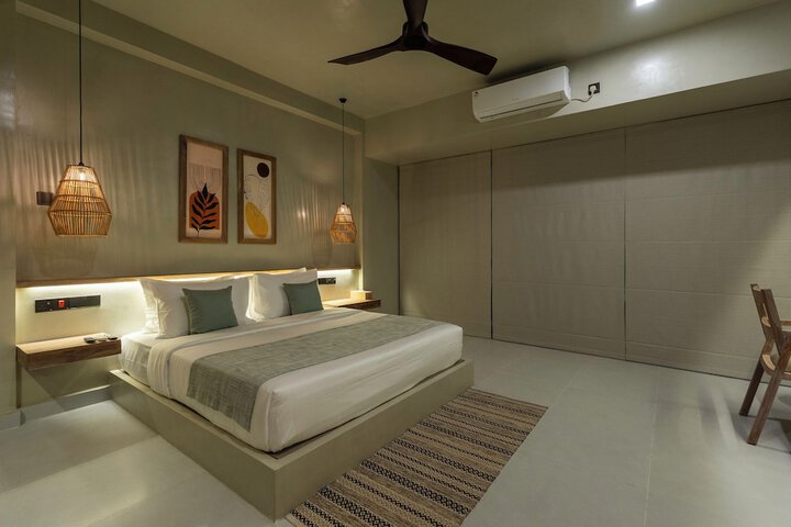 Room 26 of 222