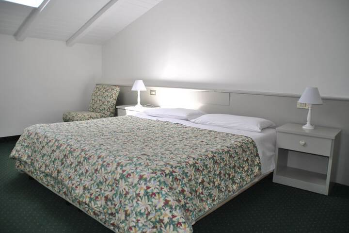 Room 18 of 79