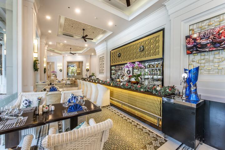 Entrance & Lobby