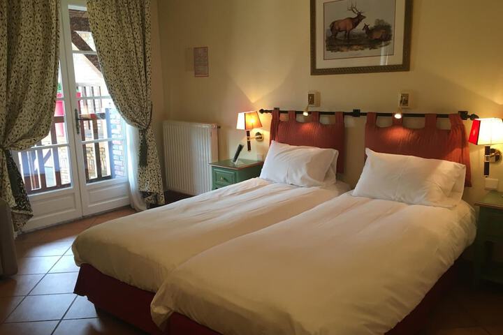 Room 18 of 49