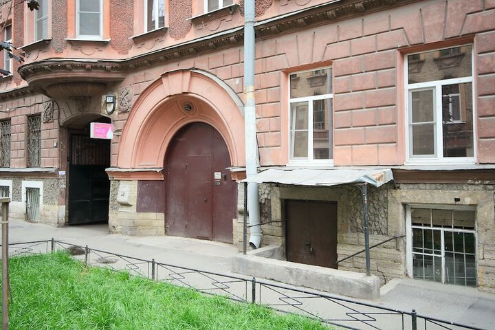 Hotel 63 of 64