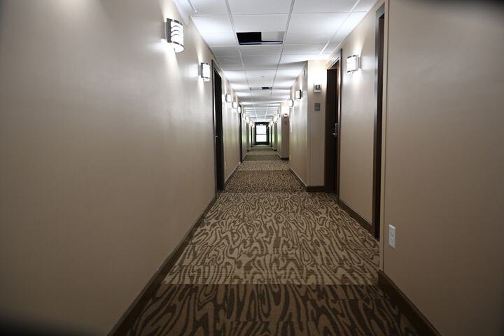 Ballroom/Hall 67 of 77