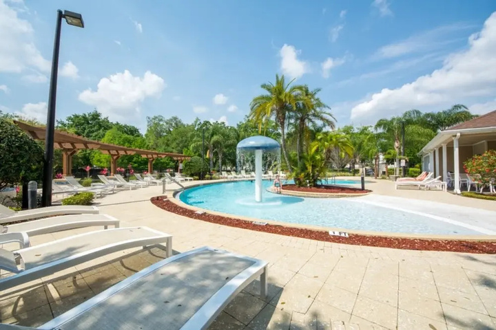 Pool 15 of 24