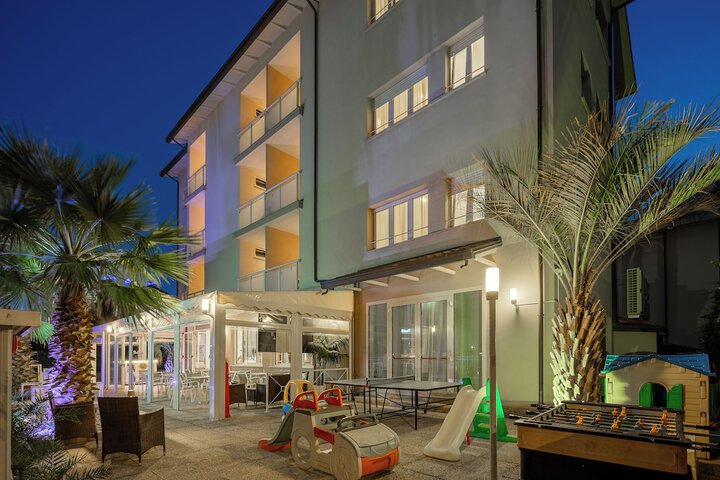 Hotel 27 of 30