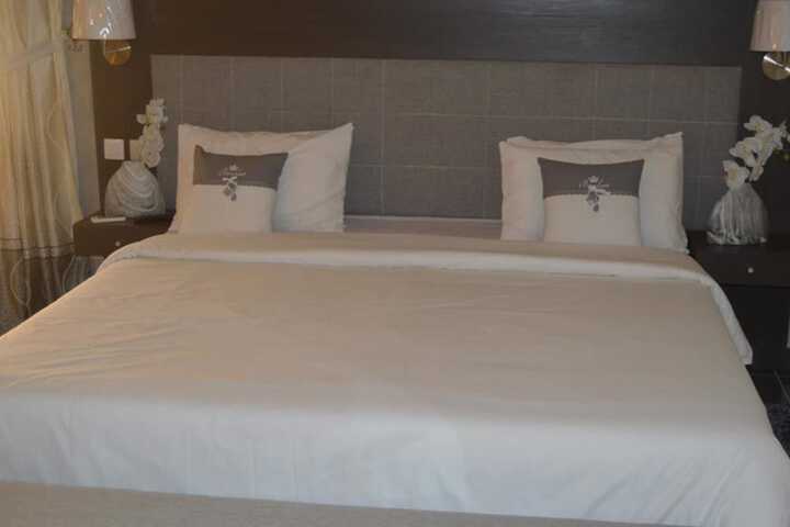 Room 4 of 37