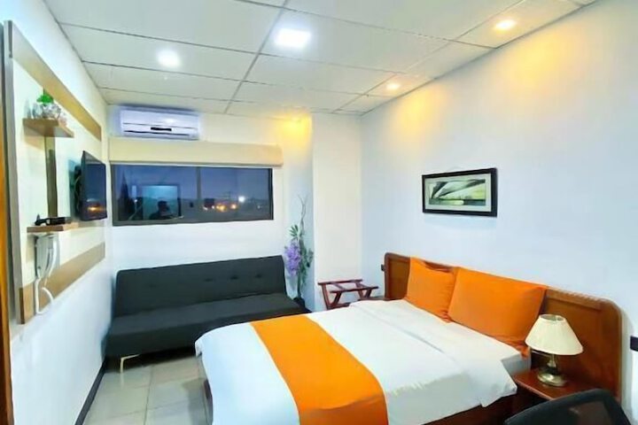 Room 5 of 19