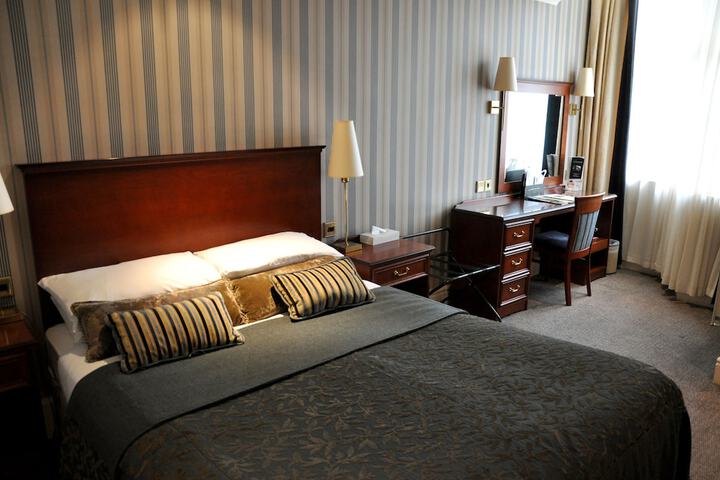 Room 9 of 113