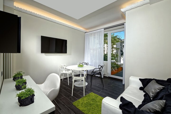 Room 57 of 100