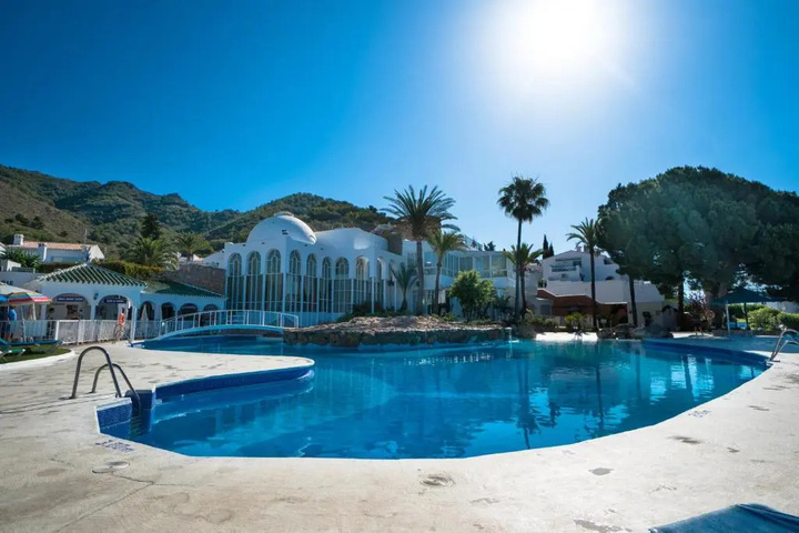 Pool 6 of 14