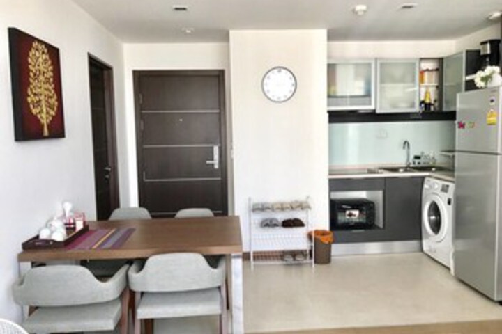 Room 13 of 61