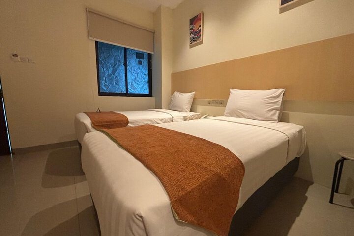 Room 50 of 85