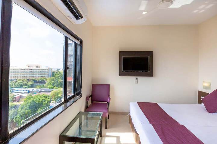 Room 10 of 34
