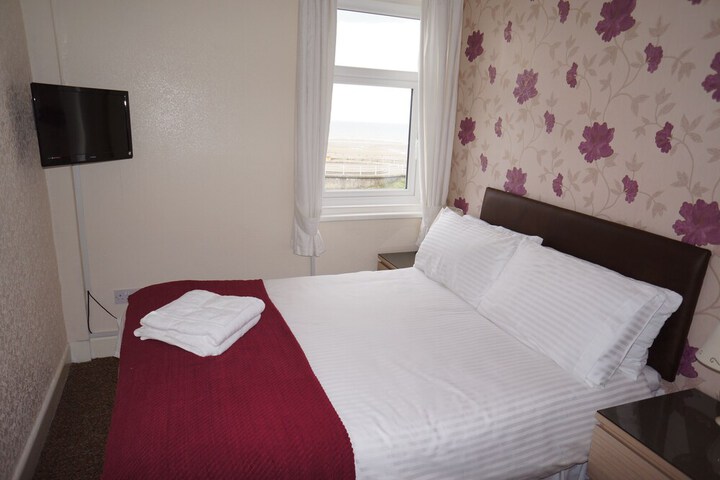 Room 28 of 81