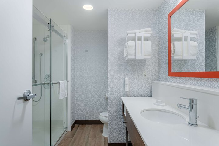 Bathroom shower