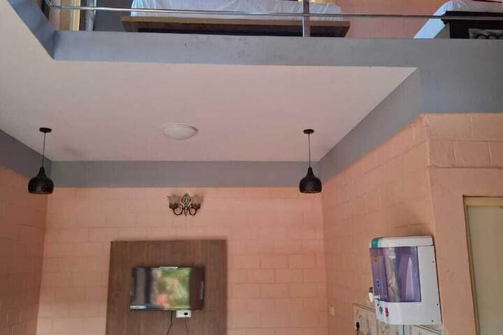 Room 10 of 29
